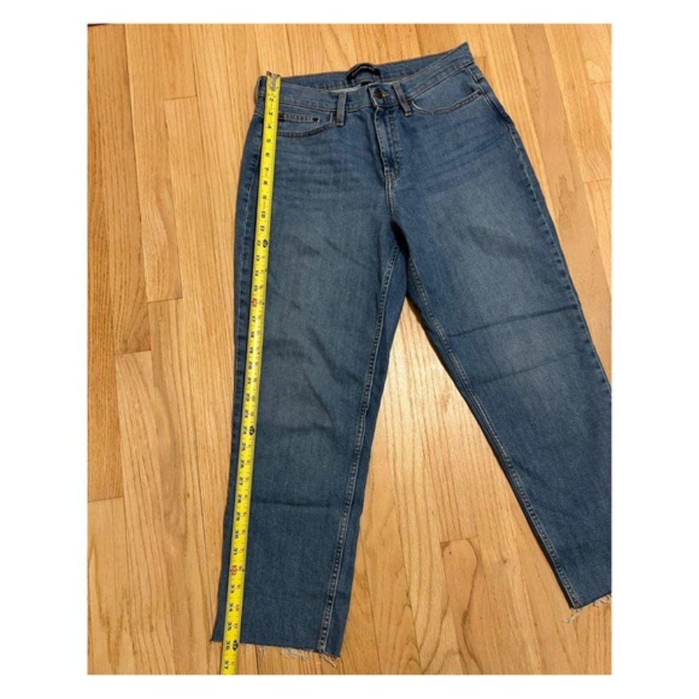 Calvin Klein Jeans Womens Blue Wash Cropped Straight Leg Raw Hem Denim Size 6 - Picture 3 of 6
